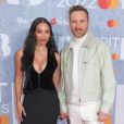 BRIT Awards 2022:  Jessica Ledon e David Guetta fizeram combinação com preto e branco 