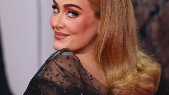 Looks dos famosos no BRIT Awards 2022: veja todos na galeria