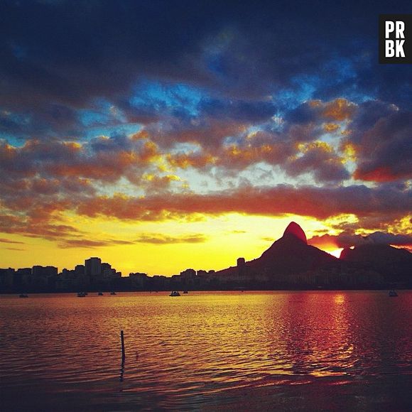 Nossa segunda escolhida foi a carioca @ticianaporto. Amante da fotografia ela mostra que o Rio de Janeiro é sim uma das cidades mais bonitas do mundo, com uma galeria apaixonante e de tirar o fôlego. Com quase 300 mil seguidores a Ticiana se apaixonou pela fotografia aos 20 anos de idade em uma viagem para a Europa. Hoje é uma renomada fotógrafa e faz cliques para grandes marcas de moda!
