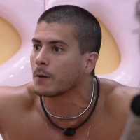 Brigas de Arthur Aguiar com Laís e Natália agitam Jogo da Discórdia no "BBB22"