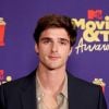 Jacob Elordi está em "Euphoria" desde a primeira temporada