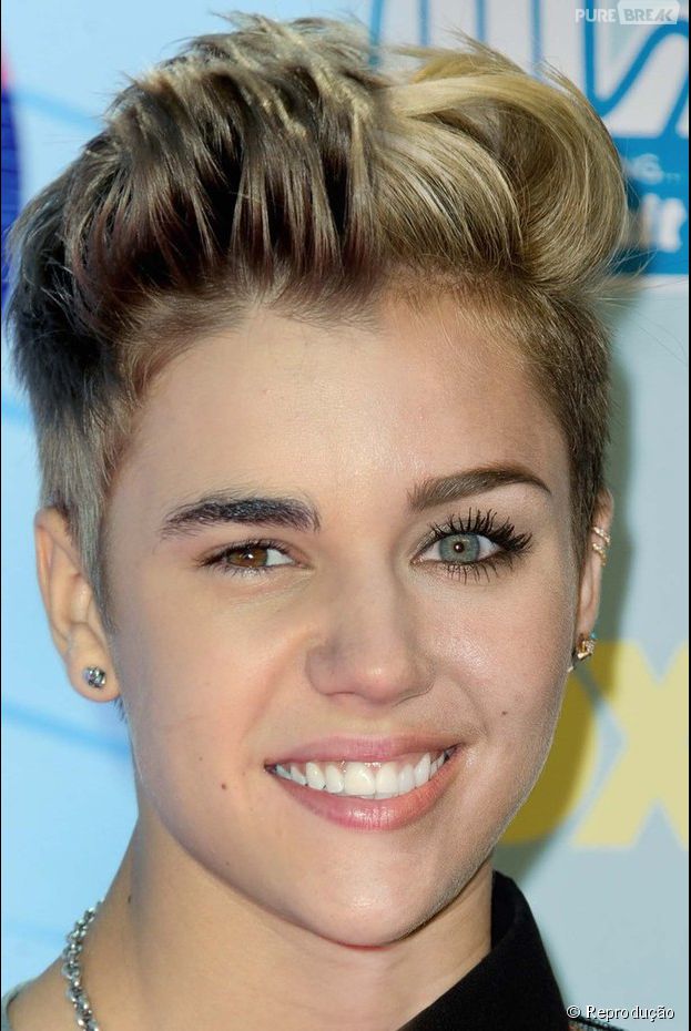 Miley Cyrus Faz Montagem Com Justin Bieber De Cueca E Posta No Instagram Purebreak
