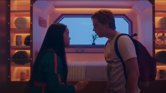 Tudo que sabemos sobre "Moonshot", filme com Lana Condor e Cole Sprouse