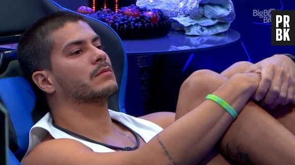 No "BBB22", Arthur Aguiar se decepciona ao ver Pedro Scooby feliz