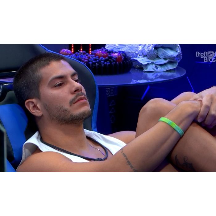   No &quot;BBB22&quot;, Arthur Aguiar se decepciona ao ver Pedro Scooby feliz  