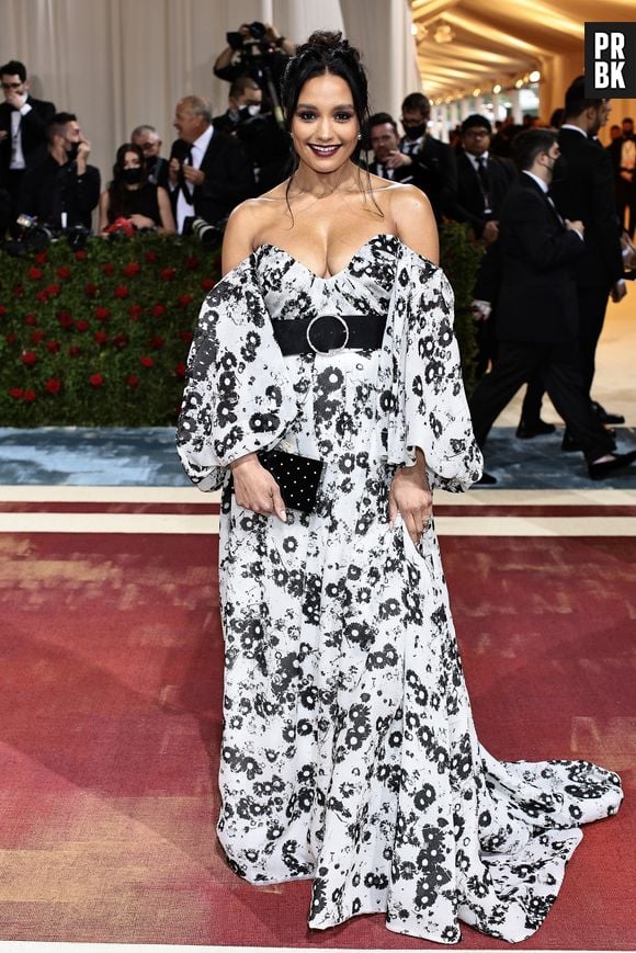 Met Gala 2022: Rachel Smith foi com look preto e branco