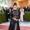 Met Gala 2022: Vanessa Hudgens foi uma das primeiras a chegar, investindo na transparência