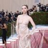 Met Gala 2022: Dove Cameron se jogou em look moderno