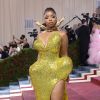 Met Gala: Chloe Bailey apostou no volume nos quadris