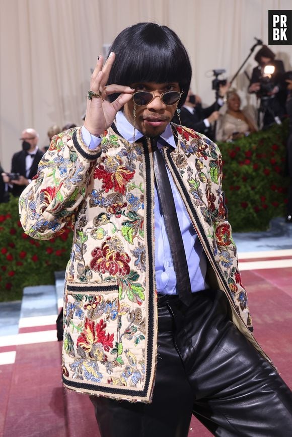 Met Gala 2022: Anderson .Paak apostou em paletó bordado e colorido