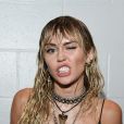 Sem rivalidade! Miley Cyrus responde Selena Gomez com piada e agita web