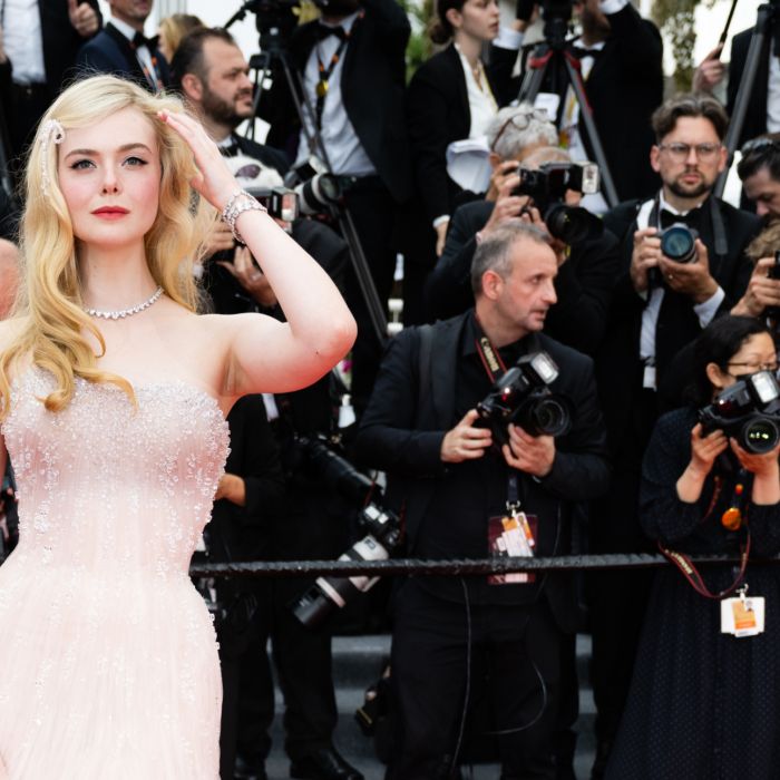 Em Cannes, Elle Fanning arrasou com vestido romântico