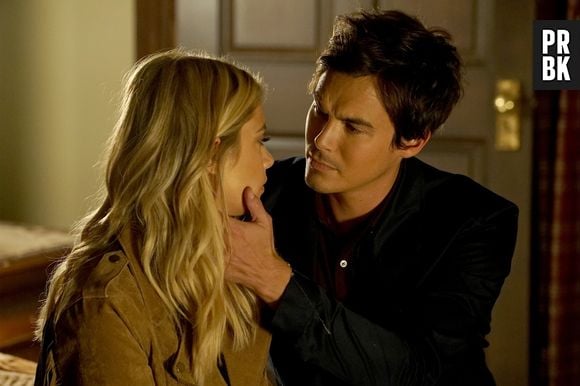 Caleb (Tyler Blackburn) e Hanna (Ashley Benson) têm momento lindo após ela dizer que nunca deixou de amar o garoto em "Pretty Little Liars"