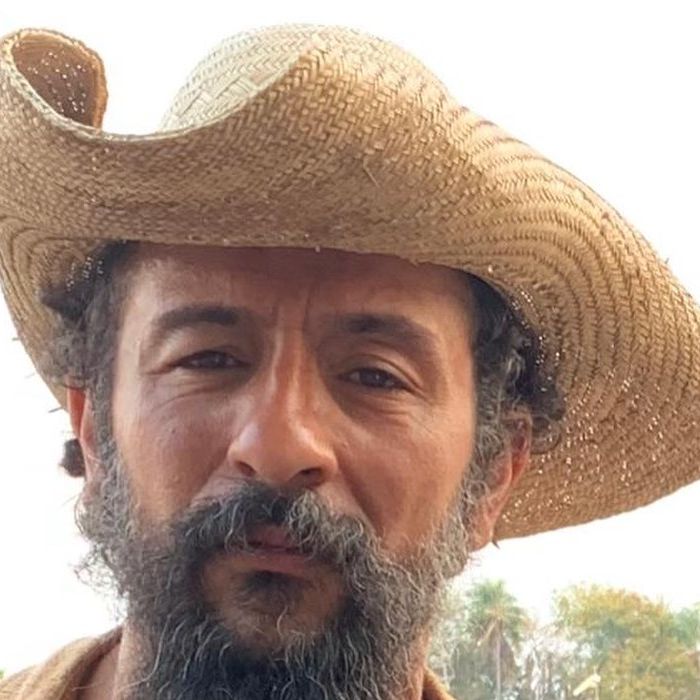  Equipe de Irandhir Santos confirmou afastamento do ator após acidente em &quot;Pantanal&quot; 