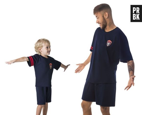 Neymar Jr. se orgulha do desempenho do filhinho Davi Lucca no ensaio fotográfico. "Meu moleque se saiu muito bem", disse