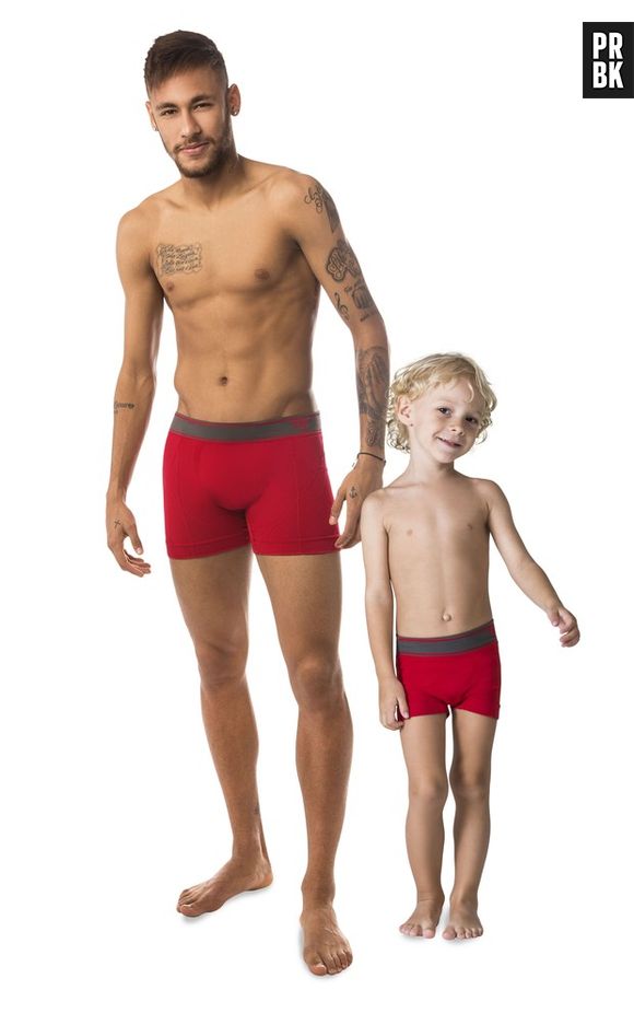 Filho de peixe, peixinho é! Neymar Jr. e Davi Lucca posam juntos só de cueca