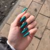 Nail art: tons de verde ficam em alta no inverno