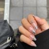 Nail art: o brilho pode ir apenas na pontinha da unha