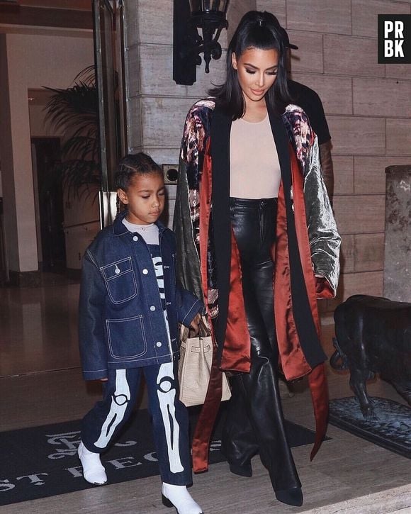 North West usa look criativo jeans