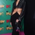 MTV Miaw 2022: Camila Queiroz chegou com vestido preto e cabelo escuro