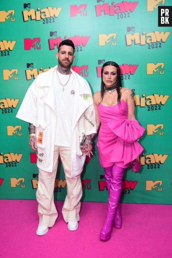 MTV Miaw 2022: Cleo foi toda de rosa no tapete