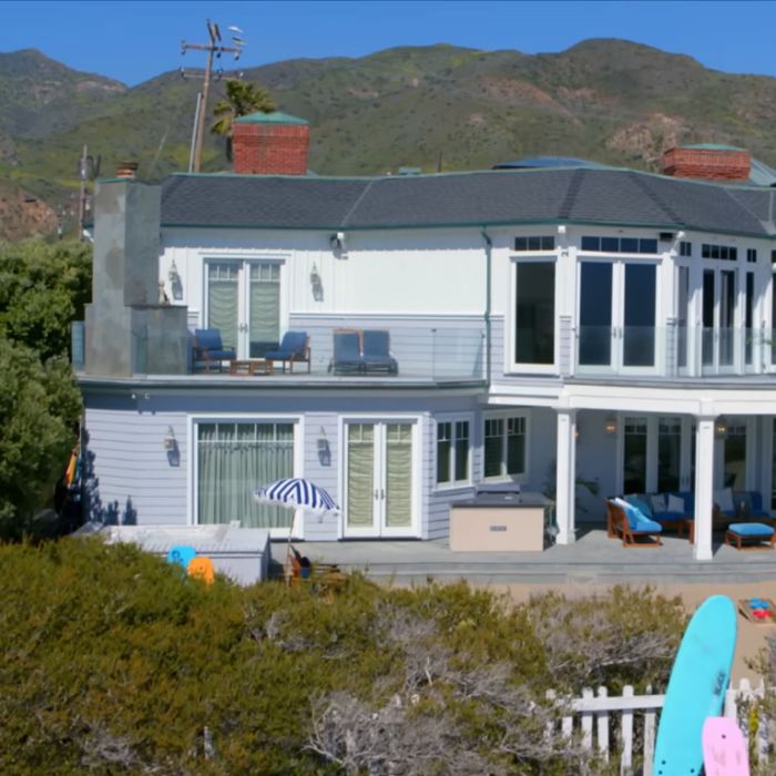 &quot;Selena + Chef&quot;: casa de praia onde Selena Gomez gravou 4ª temporada é a mesma do seriado &quot;Hannah Montana&quot;