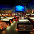  No Sci-fi Dine in Theater Disney's Hollywood Studios em Orlando, nos EUA, d&aacute; a pra trocar as poltronas por um carrinho&nbsp; 