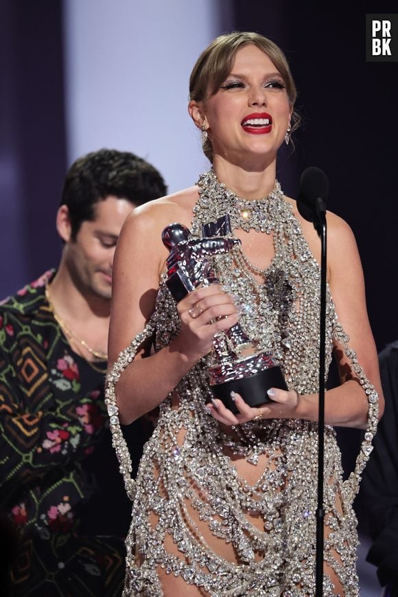 Com "All Too Well (10 Minute Version)", Taylor Swift ganhou "Vídeo do Ano" no VMA, pela 3ª vez