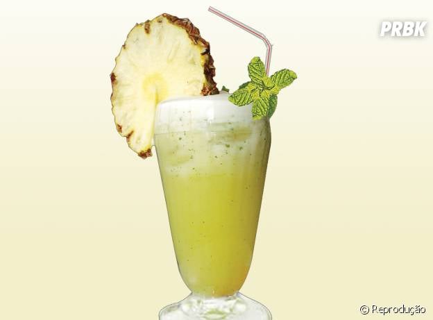 Suco de Abacaxi com Hortelã
