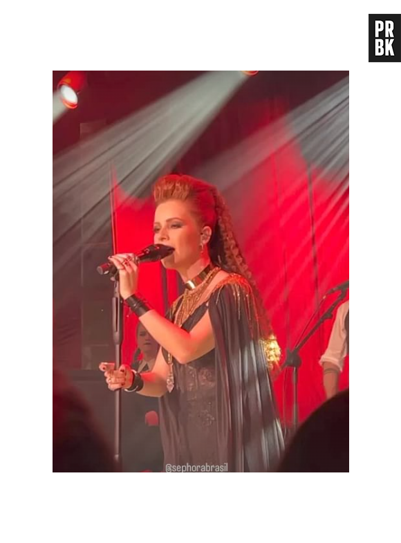 Halloween da Sephora: Sandy se apresentou no evento