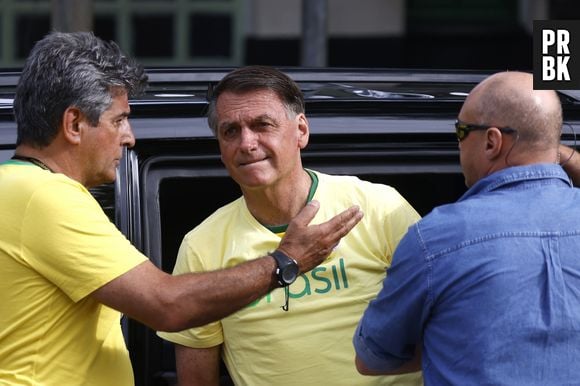 Jair Bolsonaro, Carlos e outros assessores podem se tornar inelegíveis por até 8 anos por fake news