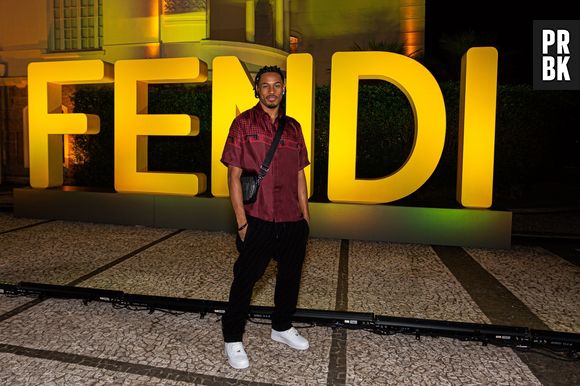 Paulo André, vice-campeão do "BBB22", esteve na festa de 25 anos da icônica bolsa Baguette, da Fendi.