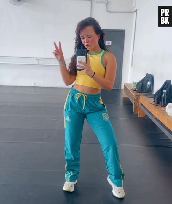 Larissa Manoela com look Brazilcore para Copa do Mundo 2022