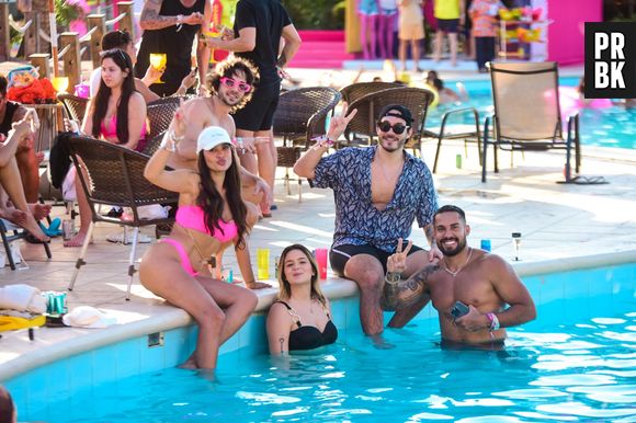 Farofa da Gkay: Fiuk, Sarah Andrade, Eliezer, Viih Tube e Bil Araújo na piscina