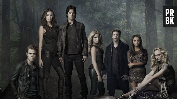 Reencontro, sangue falso, logo de "The Vampire Diaries" e todas as provas de que o elenco está dando pistas sobre o retorno da franquia