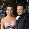 Jeremy Renner atuou ao lado de Hailee Steinfeld na série "Gavião Arqueiro"