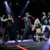 Anahí compartilha vídeo de registros seus em apresentações do RBD ao som de "Otro Día Que Va", um dos maiores sucessos do grupo