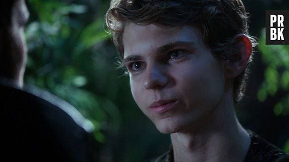 Peter Pan (Robbie Kay) é o pai de Rumplestiltskin (Robert Carlyle) em "Once Upon a Time"!