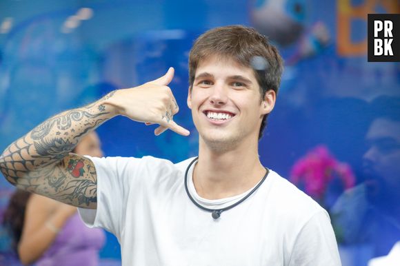 Gabriel Fop, do "BBB23", torce para Paula vencer reality