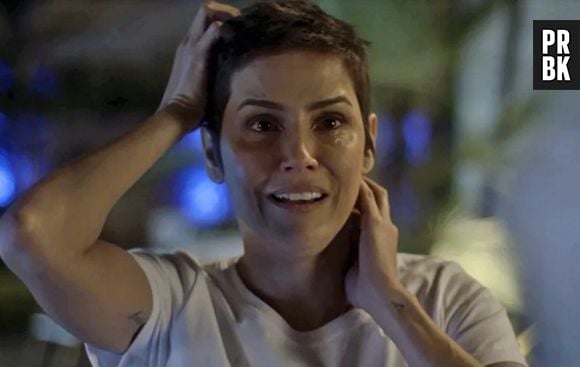 Deborah Secco cortou os fios em cena de "Segundo Sol"