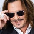 Os dentes de Johnny Depp estão bem amarelados