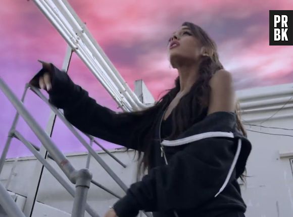 Ariana Grande fica impressionada com o fim do mundo em "One Last Time"