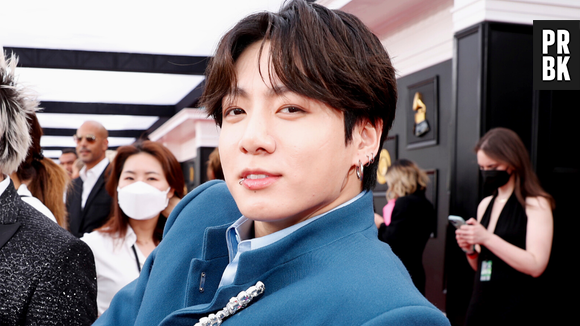 Jungkook, do BTS, aparece de tanquinho de fora para a promoção de "Seven"