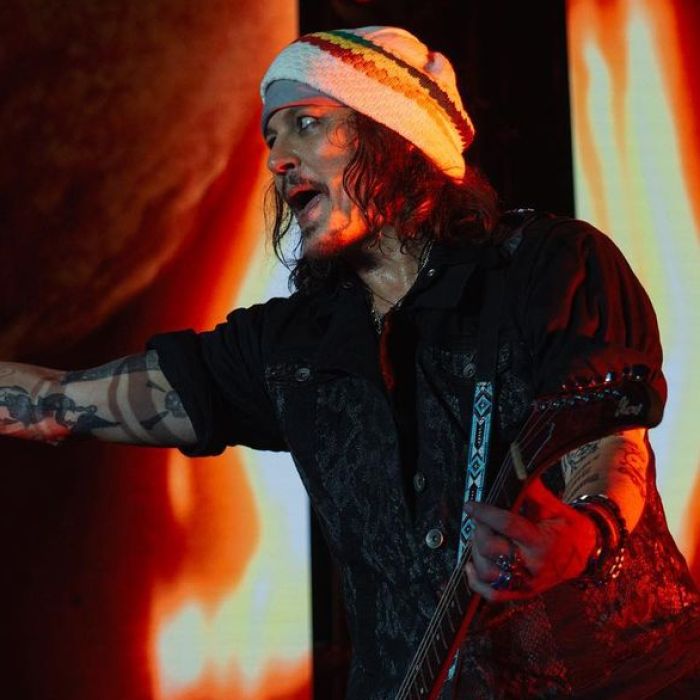 Johnny Depp é guitarrista do &quot;Hollywood Vampires&quot;
