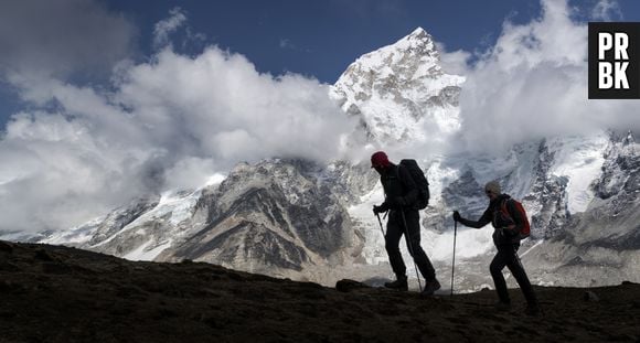 Alpinista chinesa precisou ser resgatada no Monte Everest