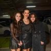 Flavia Fonseca e as filhas, Isabella e Helena foram todas bem all black para prestigiar show do The Weeknd em São Paulo