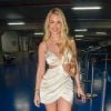 Yasmin Brunet estava incrível em seu vestido curtinho com abertura lateral durante show do The Weeknd em São Paulo