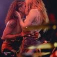 Foto de Luísa Sonza beijando dançarina Mariana Maciel viraliza na web