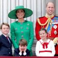 Detalhe inusitado chama atenção no cartão de Natal da Família Real