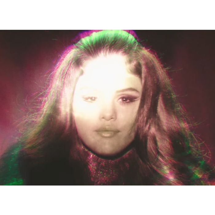  Selena Gomez muda de visual v&amp;aacute;rias vezes no clipe de &quot;I Want You To Know&quot; com Zedd 